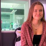 Lilli Nonnweiler im UNSERDING-Studio (Foto: UNSERDING)
