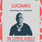 Luciano steht vor einem weißen Hintergrund. (Foto: Pressebild/RobertHirschmannbdxmedia)