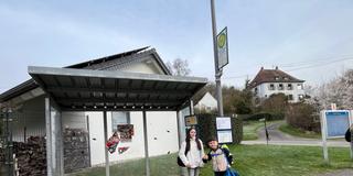 Marie und ihr Bruder Luca pendeln zwischen Thallichtenberg und Freisen (Foto: SR / Max Zettler)