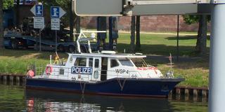 Ein Wasserfahrzeug der Wasserschutzpolizei auf der Saar (Foto: SR)