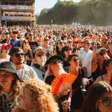 Blick in die Menschenmenge vor der Bühne (Foto: MxM Photo)