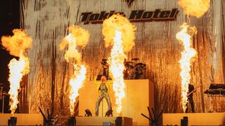 Feuershow auf der Bühne (Foto: MXM Photo)