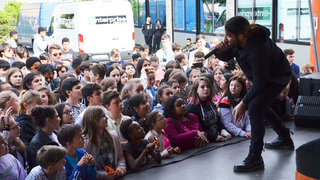 Die Schultour mit Tiavo an der Gemeinschaftsschule Bellvue (Foto: Christoph Brüwer)