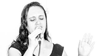 Eine Frau singt (Foto: pixabay.com)