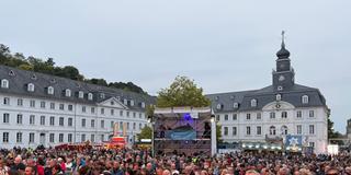 Tag der deutschen Einheit 2025: Beuscherinnen und Besucher beim Projekt Deutschland auf der SR-Bühne (Foto: SR 1/Marko Völke)