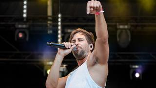 Max Giesinger auf der Bühne beim SR Ferien Open Air St. Wendel (Foto: UNSERDING/Dirk Guldner)