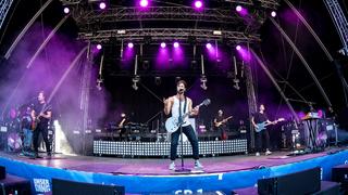 Max Giesinger auf der Bühne beim SR Ferien Open Air St. Wendel (Foto: UNSERDING/Dirk Guldner)