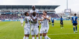 Lukas Petkov (SV 07 Elversberg) bejubelt den Treffer zum 2:0 mit Jan Gyamerah (SV 07 Elversberg), Amara Conde (SV 07 Elversberg), Maximilian Rohr (SV 07 Elversberg),  (Foto: IMAGO / Eibner)