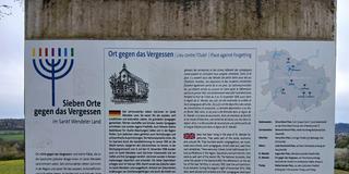 Übersichtstafel am Panoramaweg: Sieben Orte gegen das Vergessen im Sankt Wendeler Land (Foto: Adolf-Bender-Zentrum)