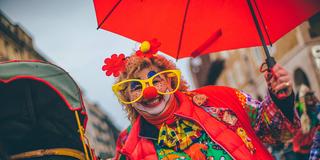 Narren feiern die Fünfte Jahreszeit (Foto: Imago Images/7aktuell/Robert Dyhringer)